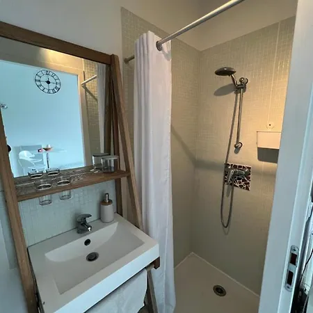 Apartment Riquet Independant Attenant A Capestang